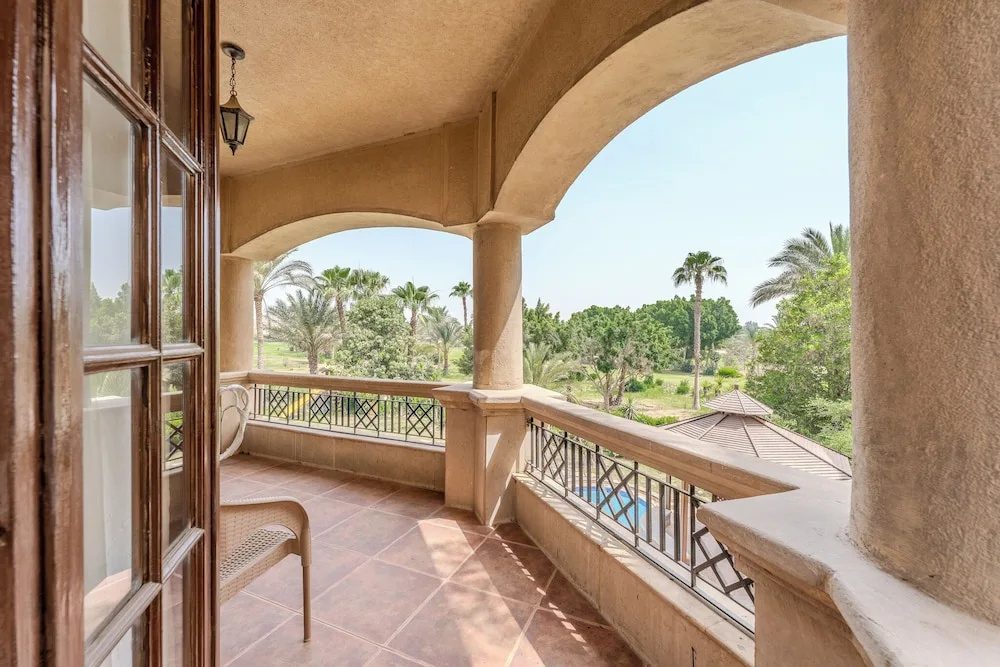 Amazing Golf View Apartments
