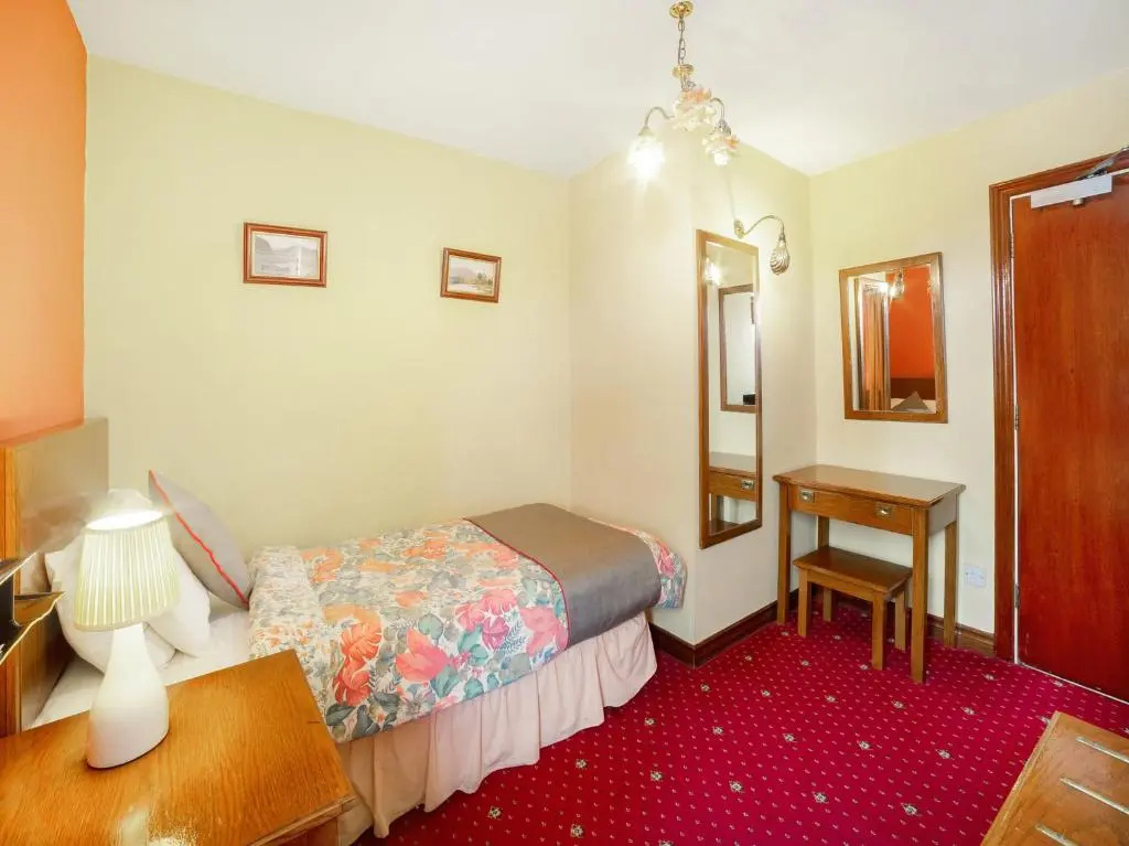 OYO The Royal Hotel - Chambres
