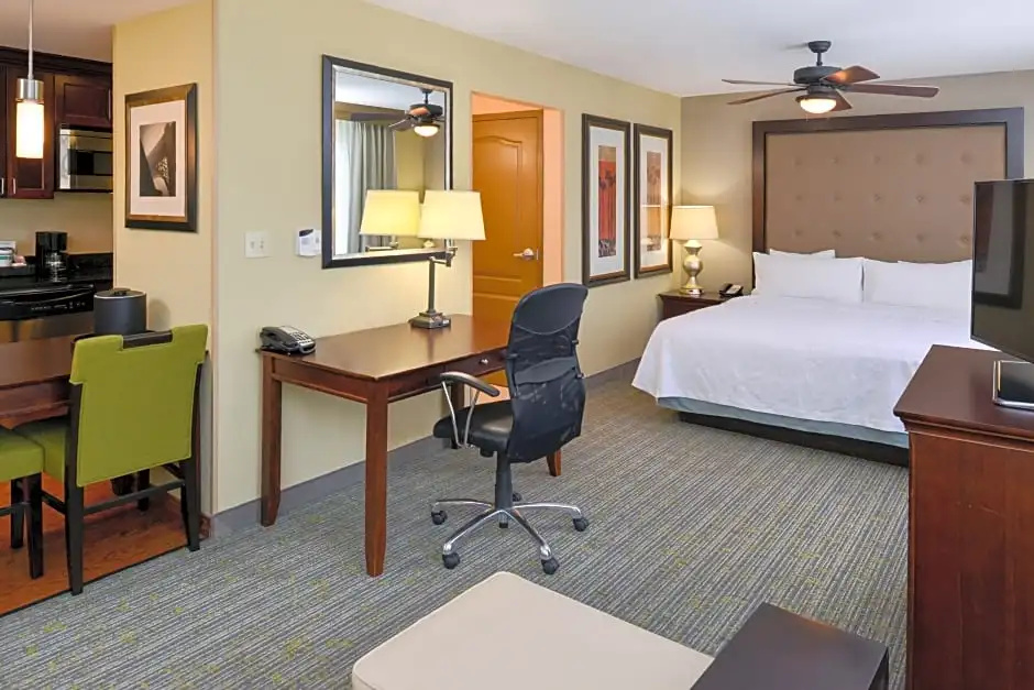 Homewood Suites by Hilton Fresno - Chambres