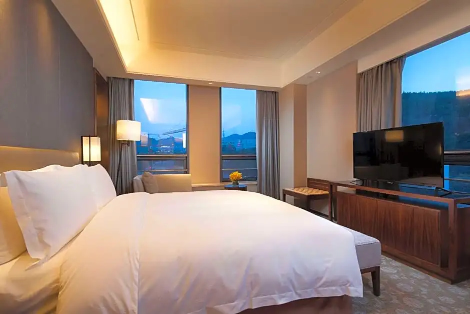 Presidential Double Suite (full double bed)