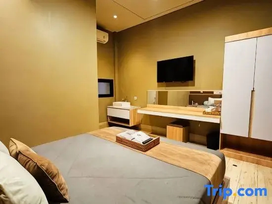 Premier room