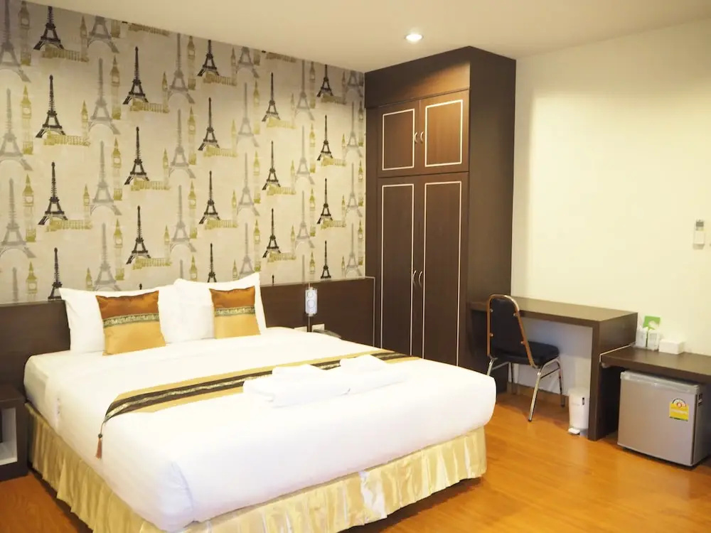 Suksomboon Hotel - Chambres
