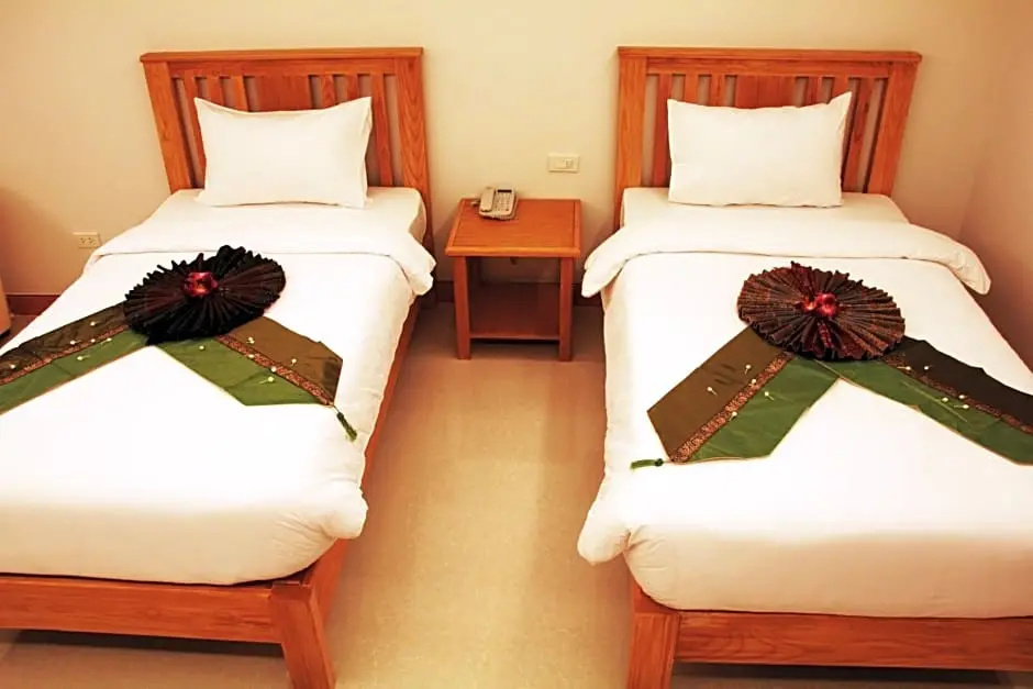 Thatphanom River View Hotel - Chambres