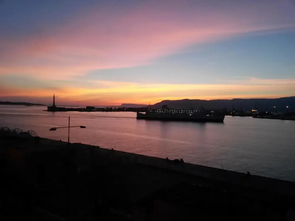 Standard Double room with sea view (full double bed)
