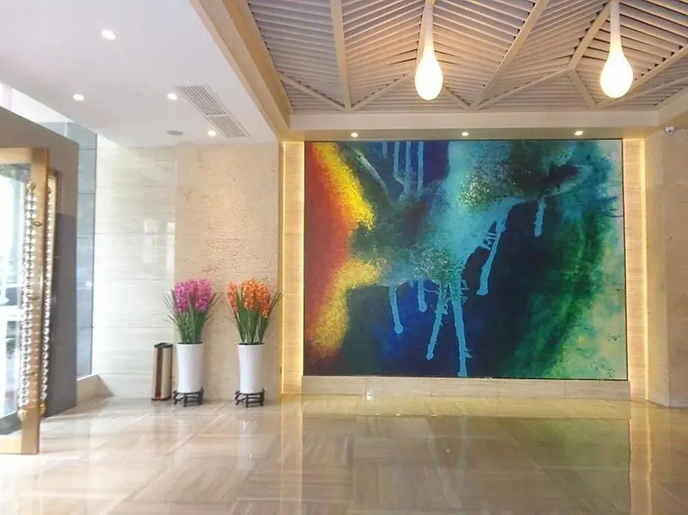 Lobby & Reception