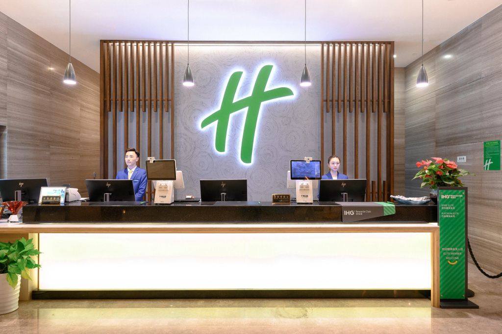 Lobby & Reception