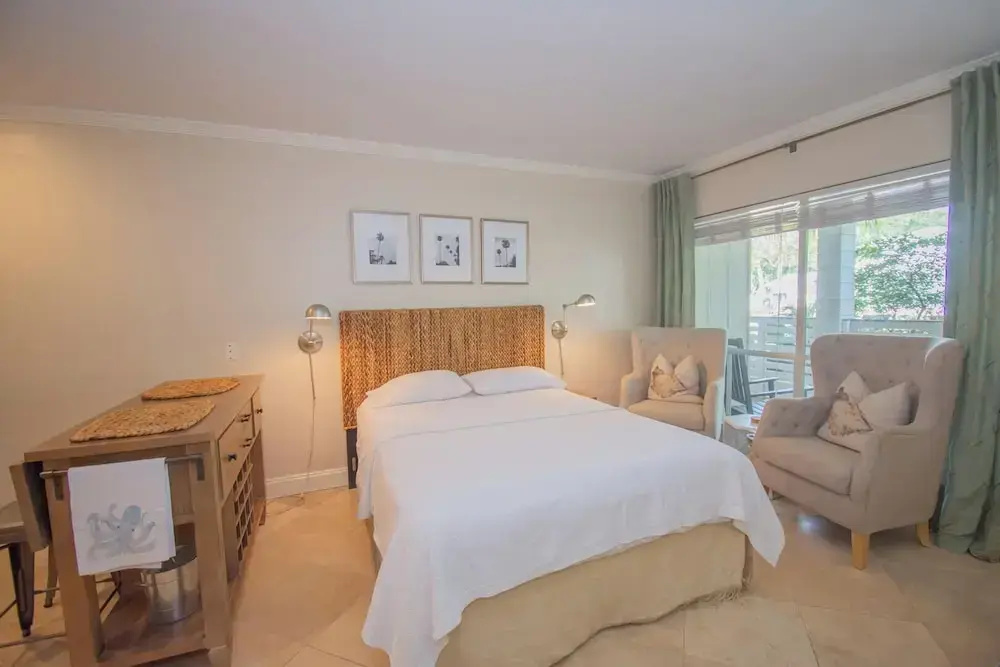 511 Sunsuite - Charming Studio, Sleeps 4