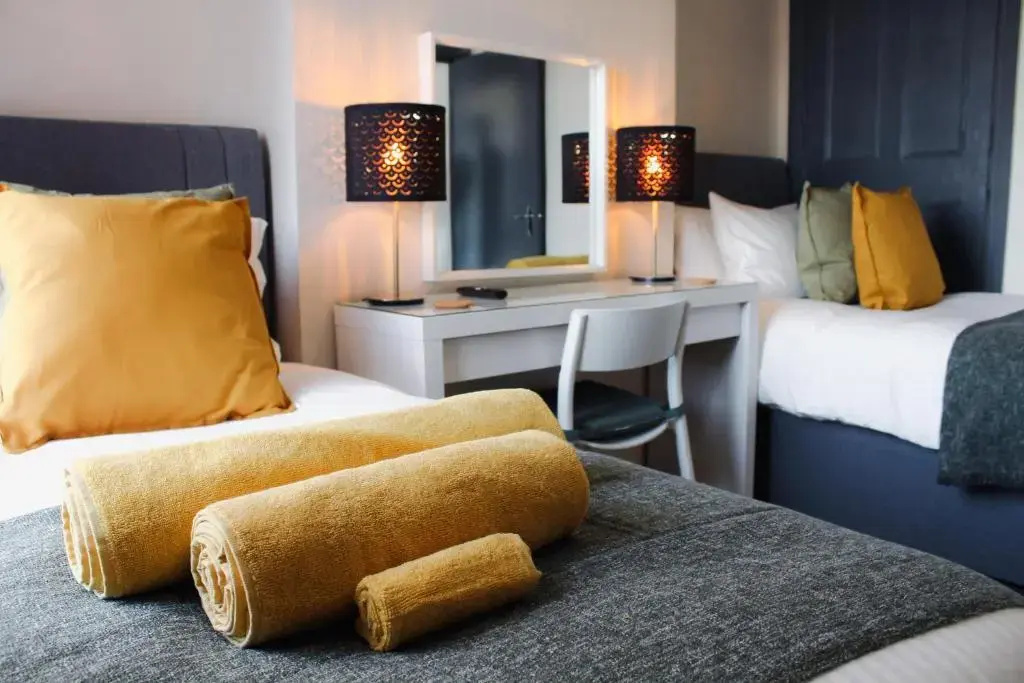 Victoria Cottage Cannock by Alternative Stays