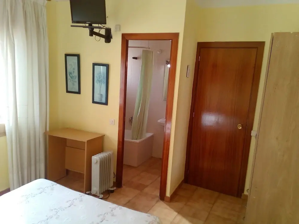 Economy room