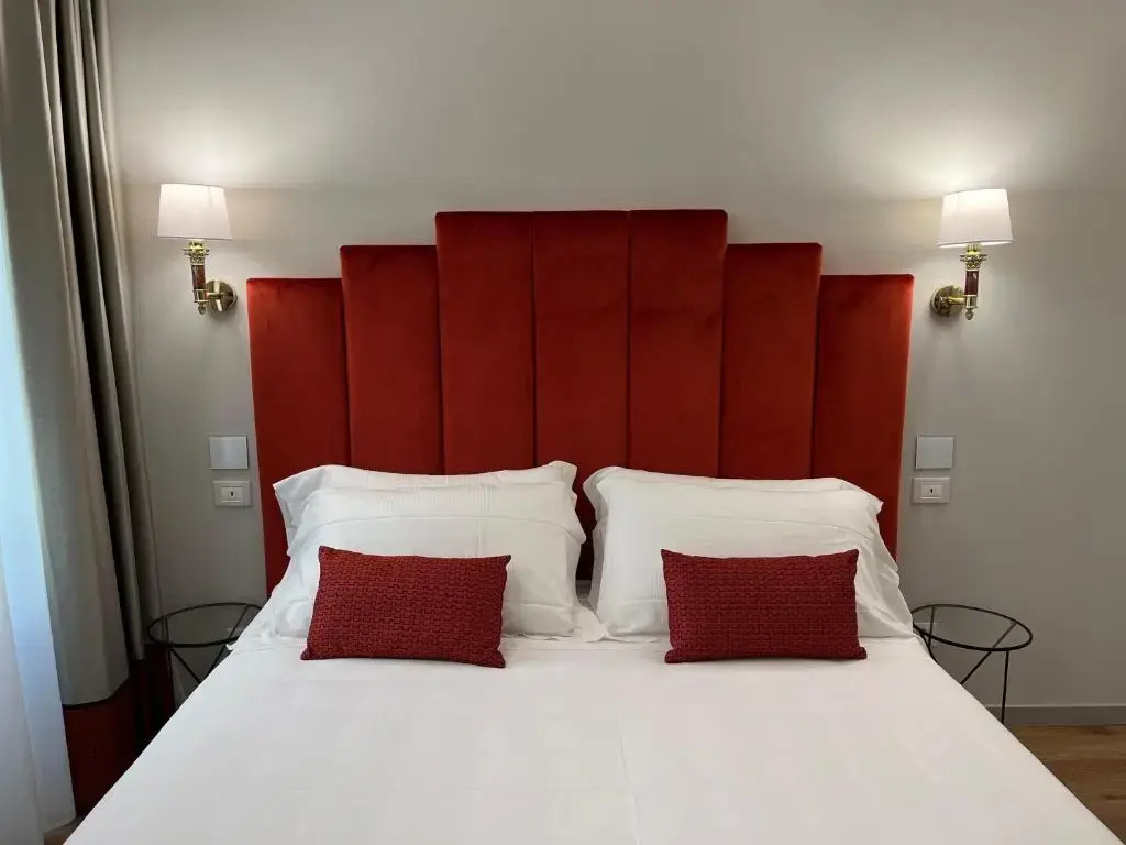 Superior Double room with city view (full double bed)