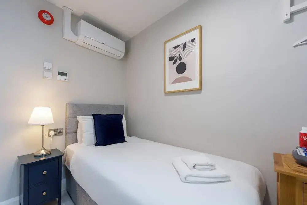 Standard Single room (single bed)