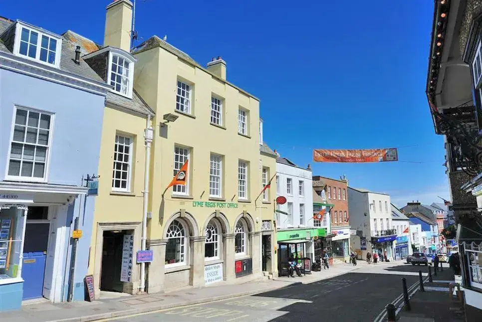 1 The Old Posthouse
