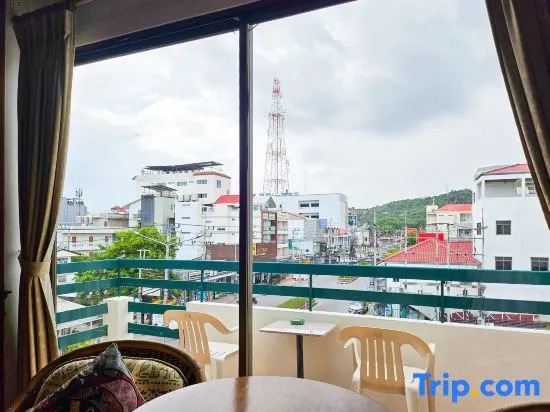 Двухместный номер Deluxe двуспальная кровать в Sirin Hotel Hua Hin