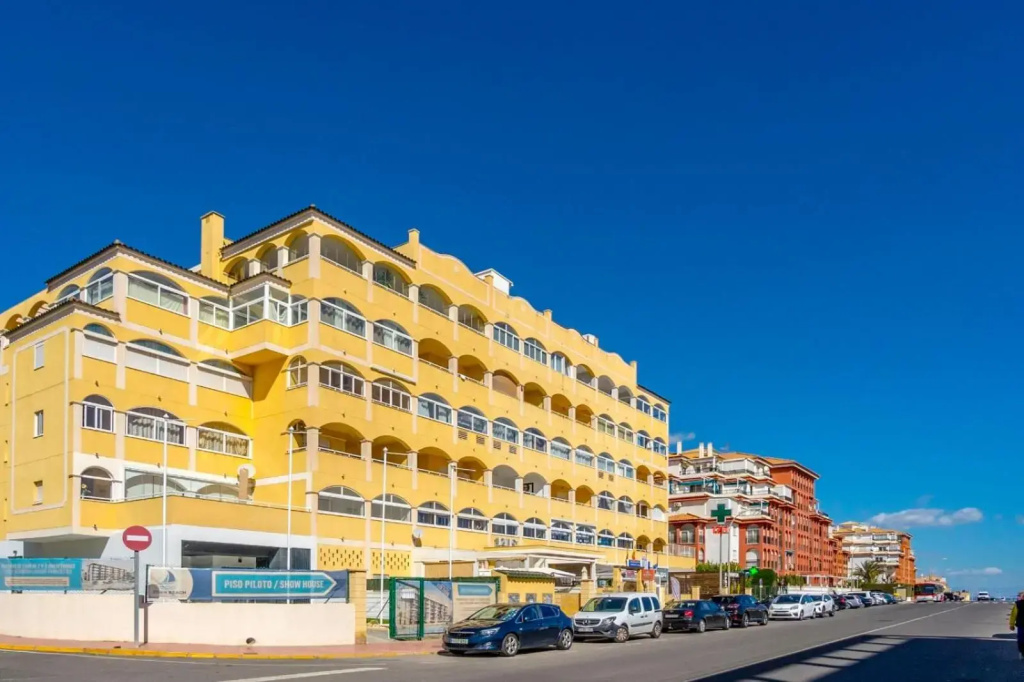 Nice modern 2 bed apartment in Torrievieja