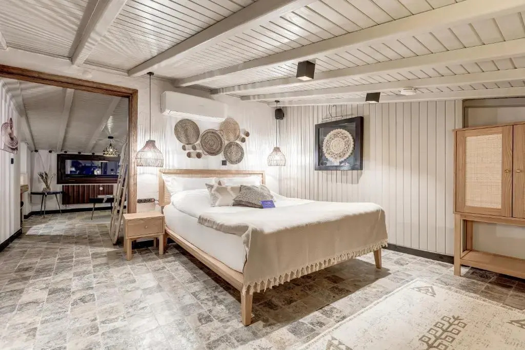 Standard Double Attic room (full double bed)