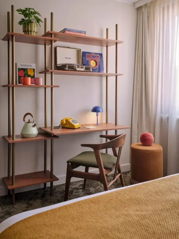 Small Double room (full double bed)