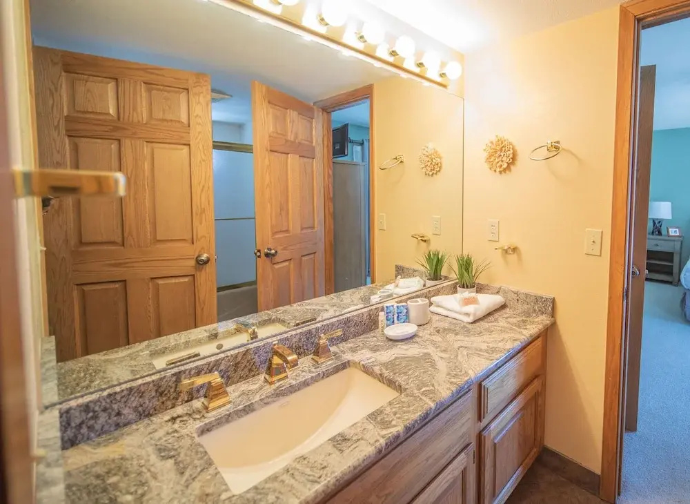 3 Bedrooms Deluxe room with balcony and with mountain view