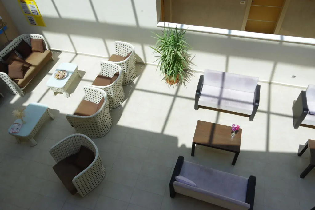 Lobby & Reception