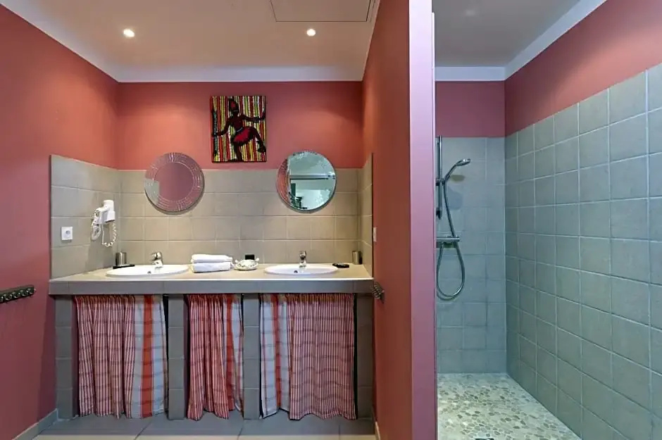 HOTEL et APPARTEMENTS DOMAINE DES CLOS - Teritoria - Chambres