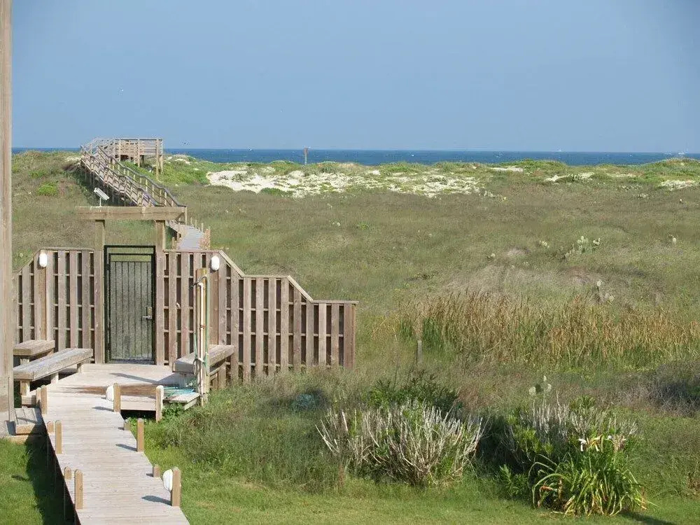 Modern Beach 106bh 2 Bedrooms 2 Bathrooms Condo
