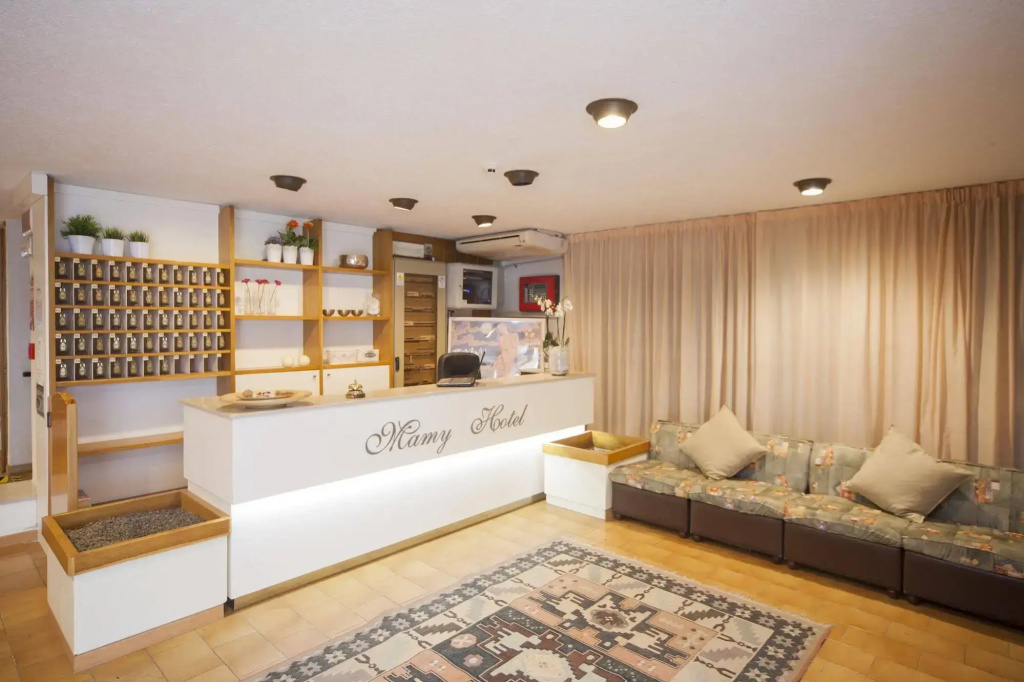 Hotel photo 2