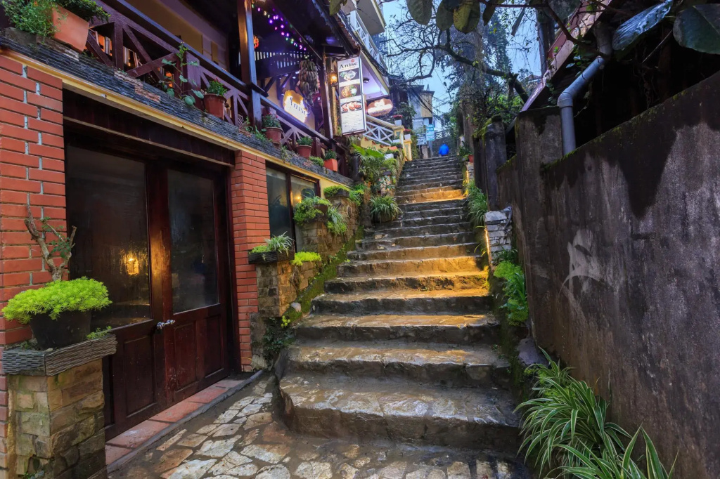 1 Bedroom Superior Double room with mountain view (full double bed)