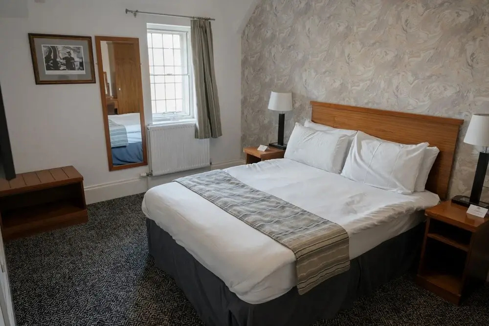 Standard Double room (full double bed)