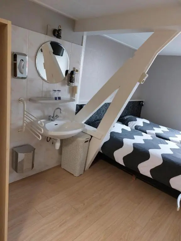 Standard Double room (twin beds)