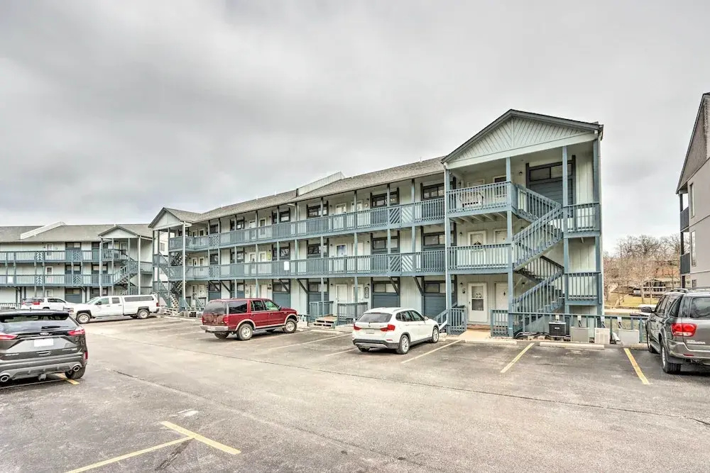 Pool + Boat Slip Available: Osage Beach Condo!