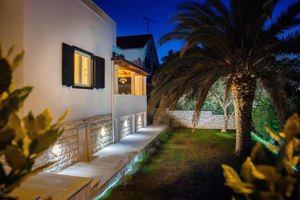 House With 3 Bedrooms in Supetar, With Wonderful sea View, Enclosed Ga