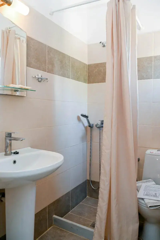 Classic Double room with mountain view (full double bed)