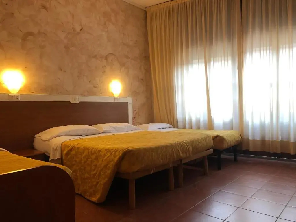 Standard Quadruple room