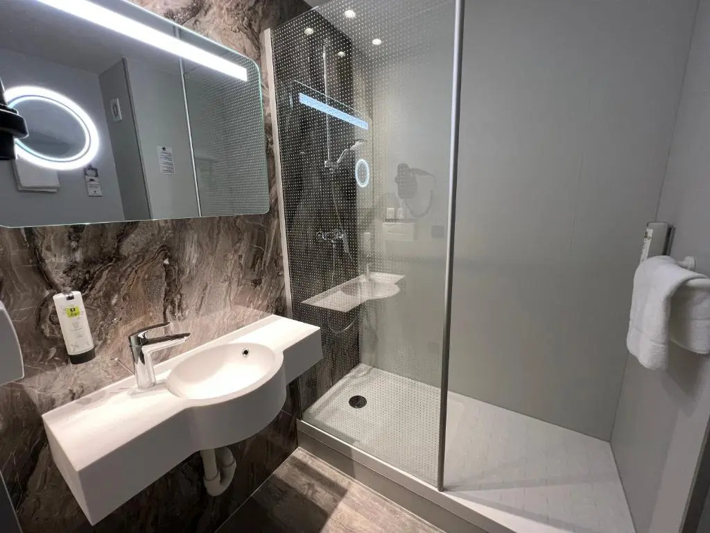 Logis Hotel Restaurant des Acacias Lille Tourcoing - Chambres