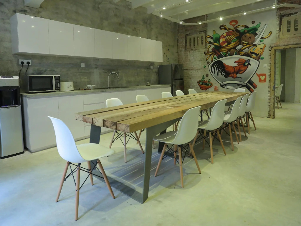 Economy room