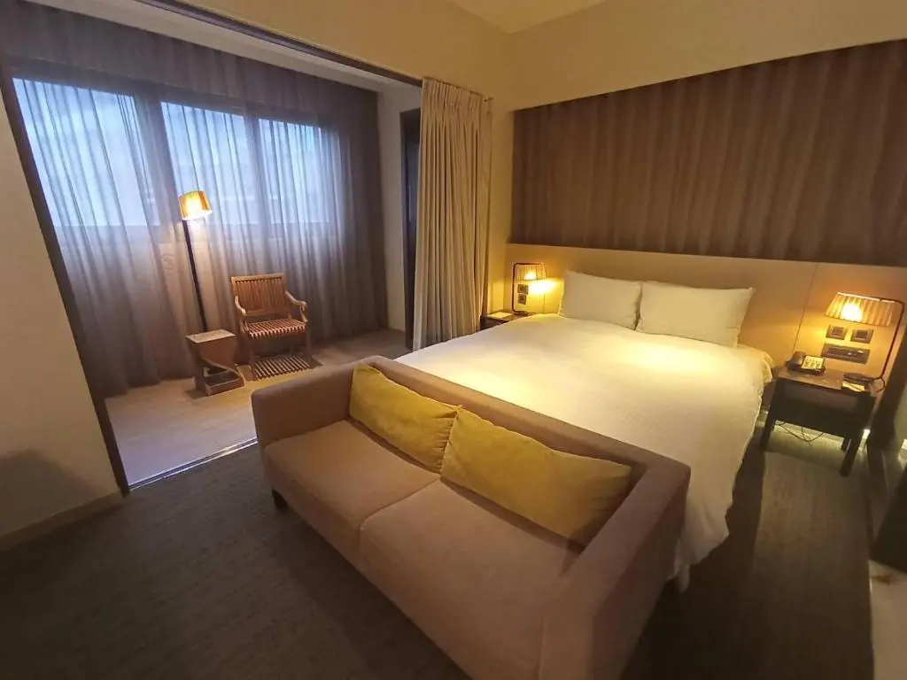 Standard Double room with balcony and with city view (full double bed)