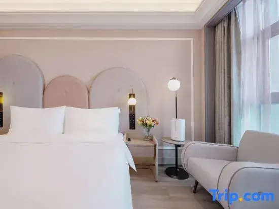 Deluxe Double room (full double bed)