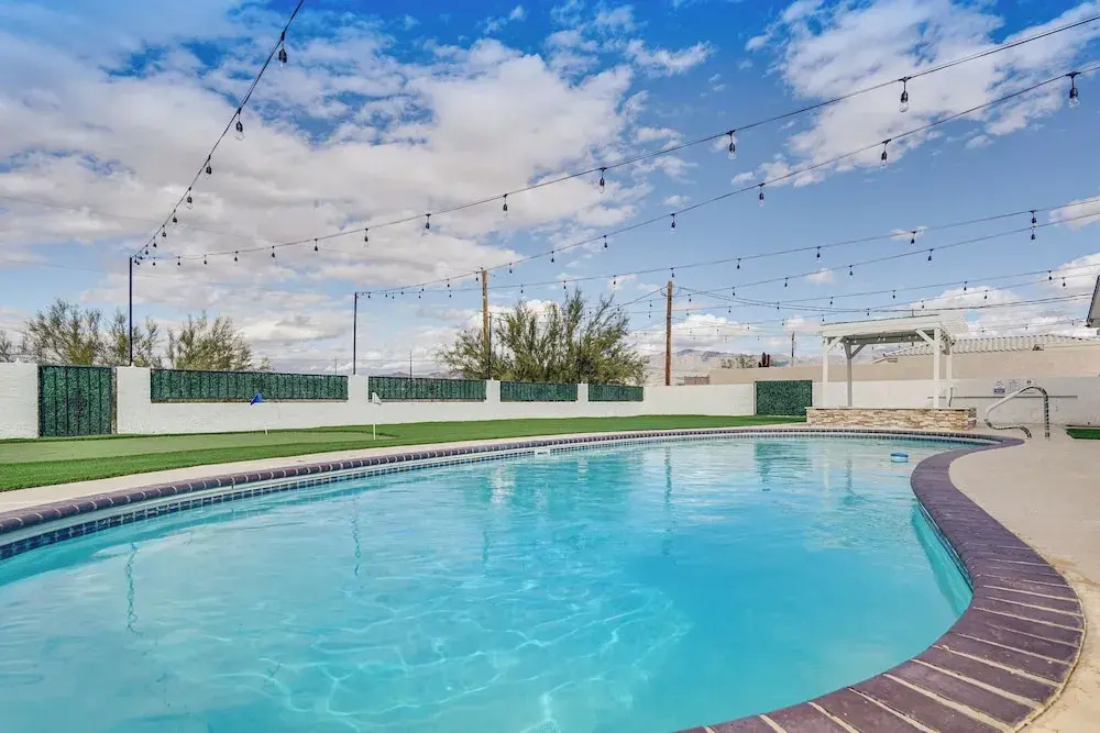 Sunny Arizona Oasis w/ Views - 2 Mi to Lake Havasu