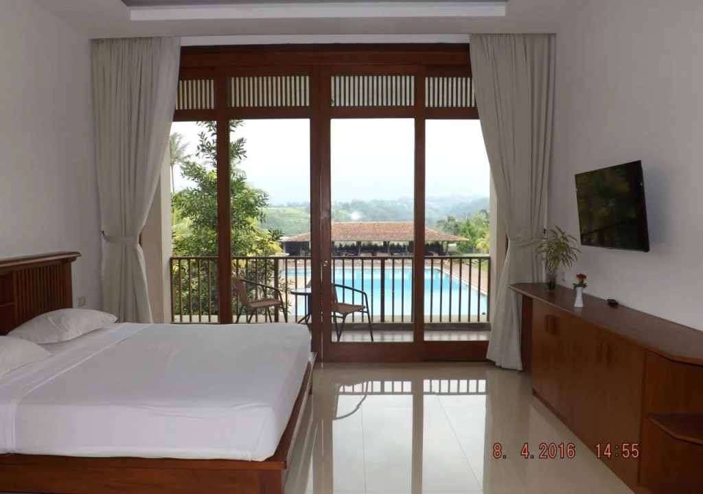 Balcony & Terrace