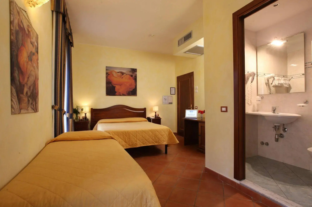 Hotel photo 5