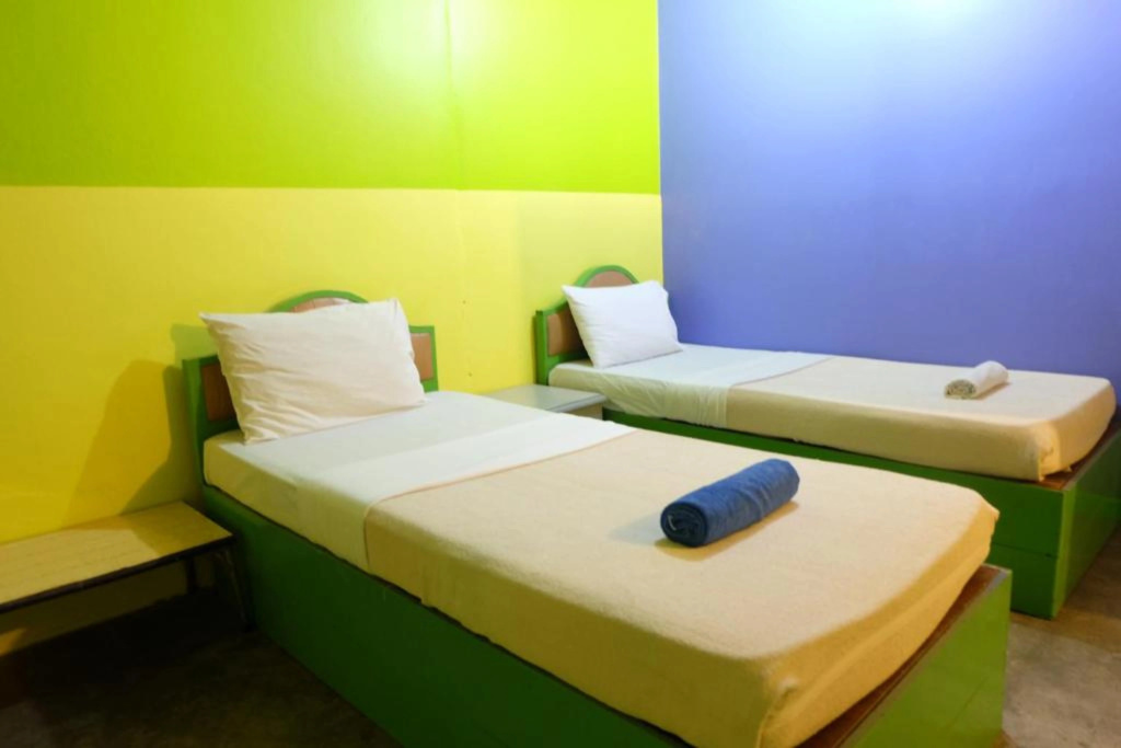 B&B House & Hostel — 2