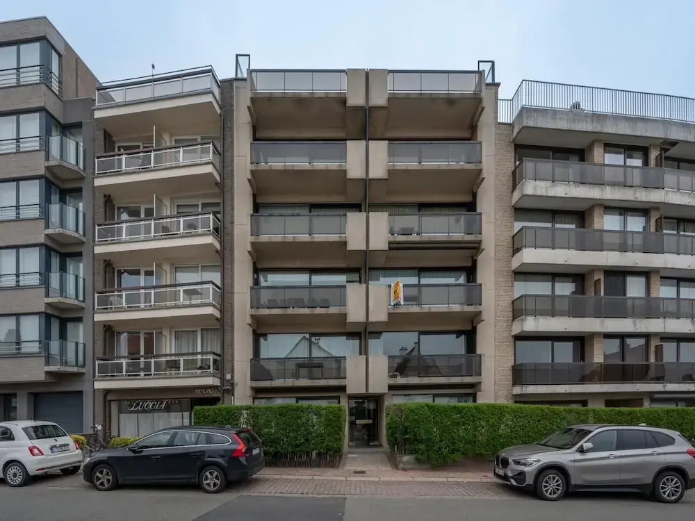 Apartment in Duinbergen Near Sailing School