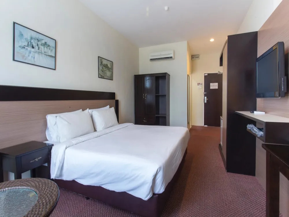 World Youth Hotel