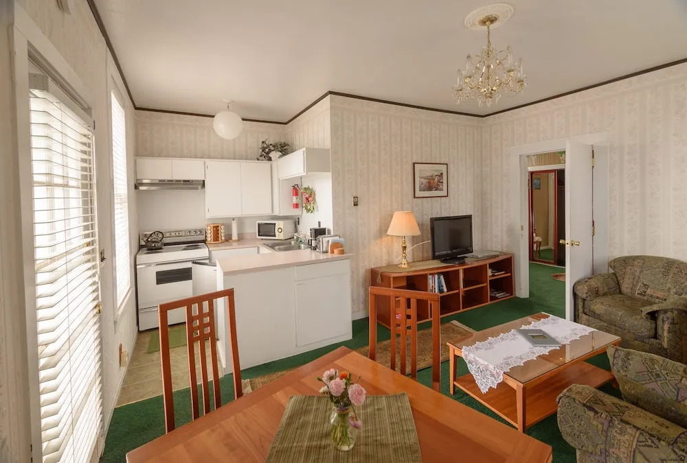 Nicholson House Inn - фото 18