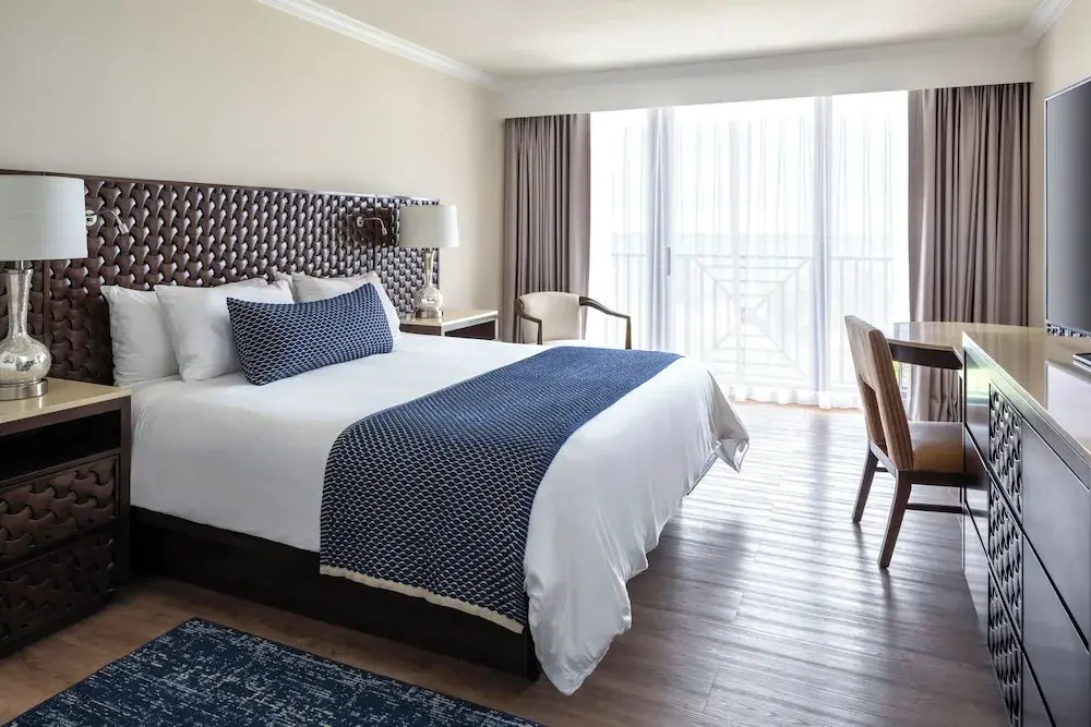 Junior Suite with city view