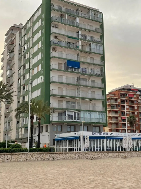 Primera línea en Cullera con piscina. Inmejorables vistas