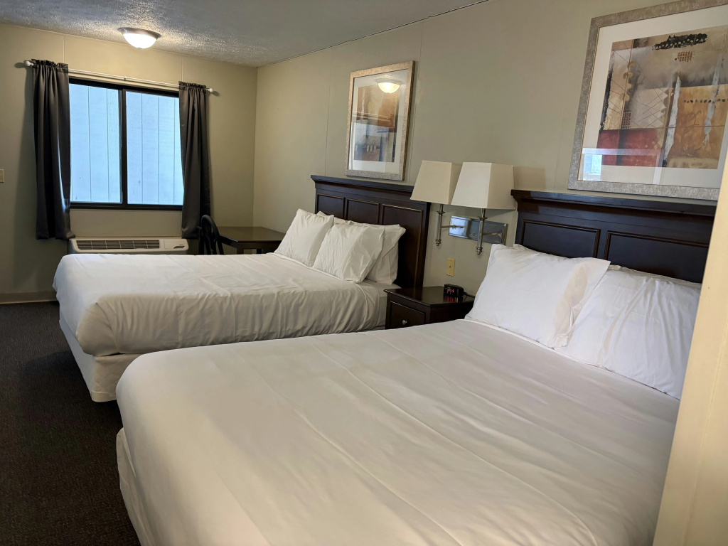 Boarders Inn & Suites by Cobblestone Hotels – Broken Bow image 2