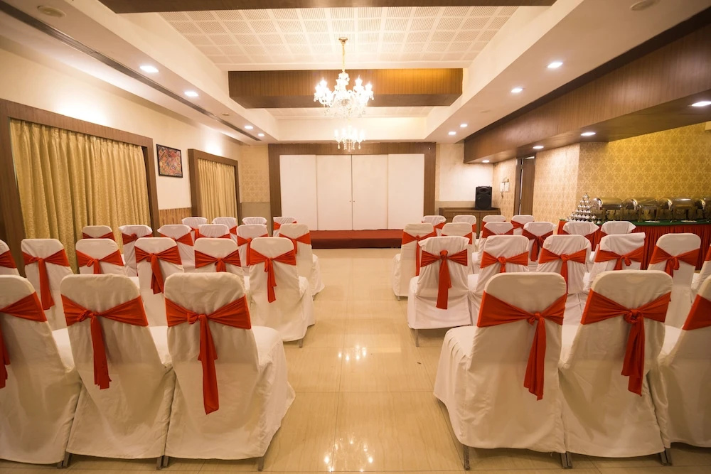 Hotel Monarch Guestline in MIDC Rabale, Navi Mumbai - Général