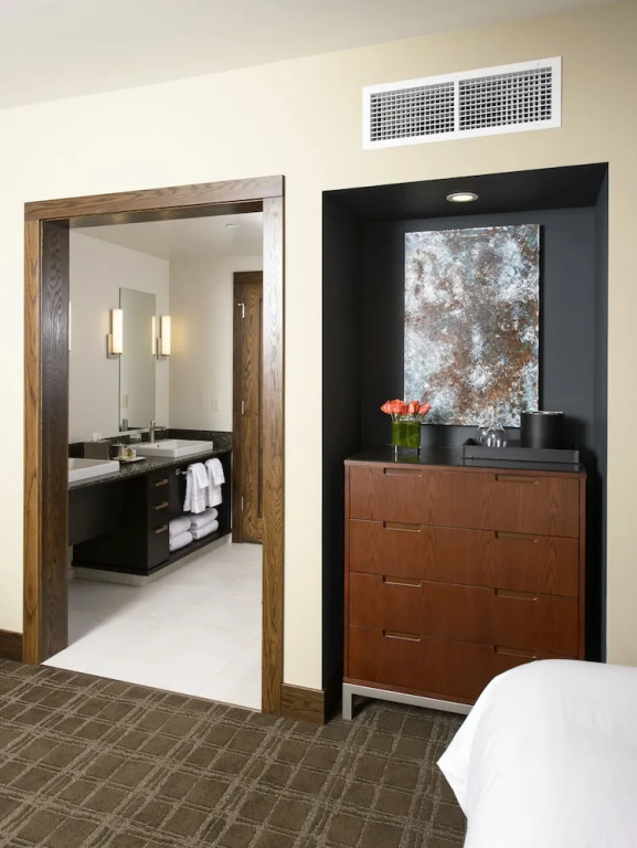 Standard Quadruple room with view
