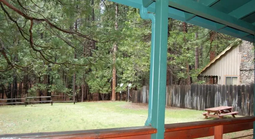 RedAwning Cabin #73 Walk-A-Bout