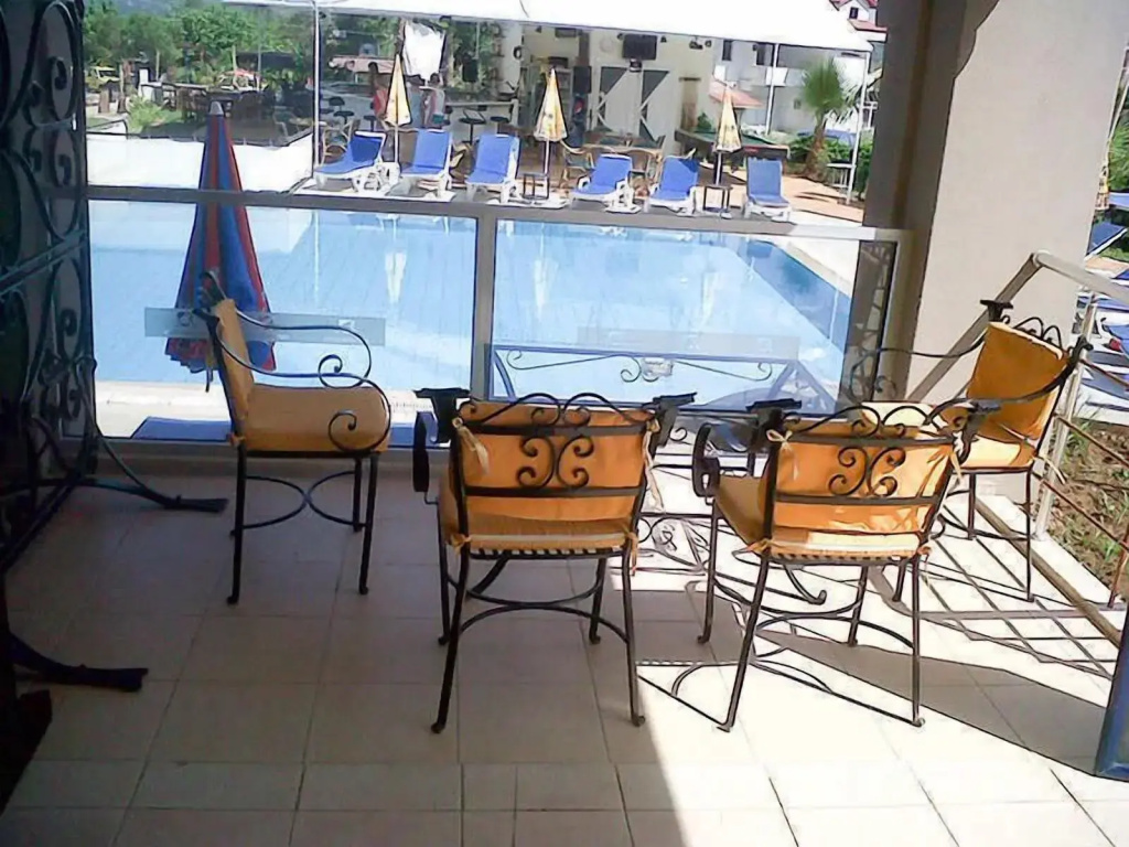 Ant Apart Hotel